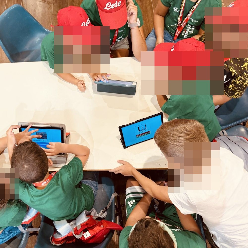 Ragazzi al quiz digitale di Emmsì al Giffoni Film Festival